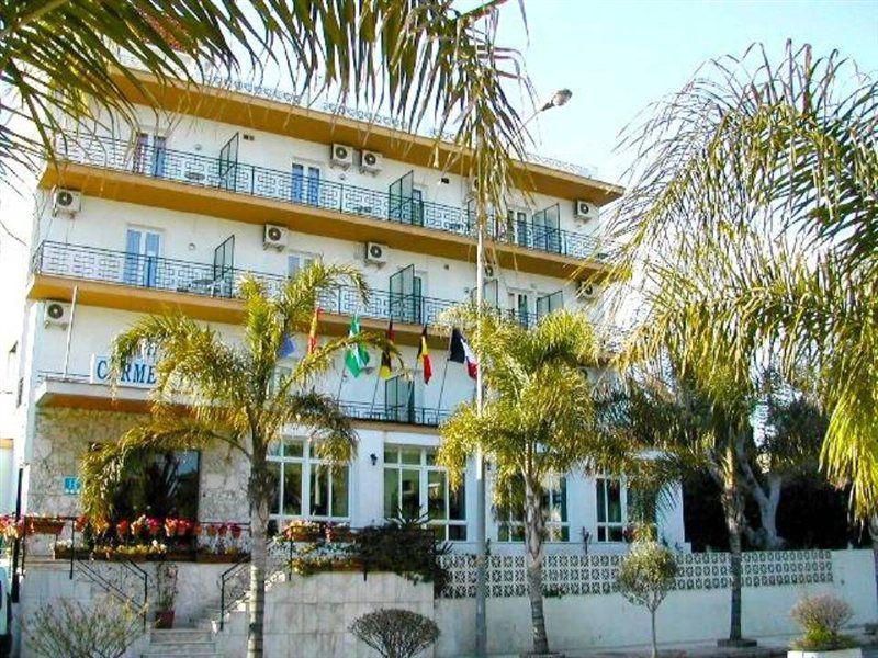 Hotel Carmen Teresa 3*