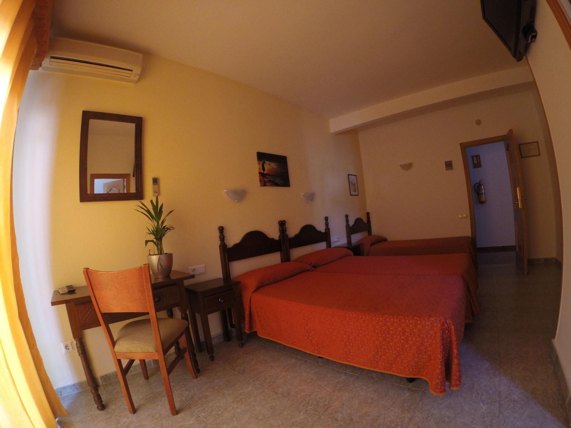 Hotel Carmen Teresa 3*